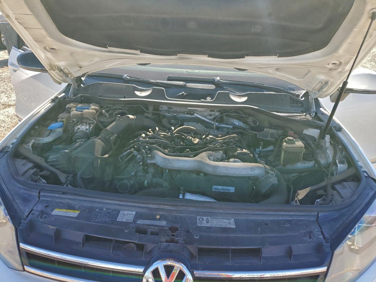 2012 Volkswagen Touareg V6 Tdi VIN: WVGFK9BP7CD001979 Lot: 96395715