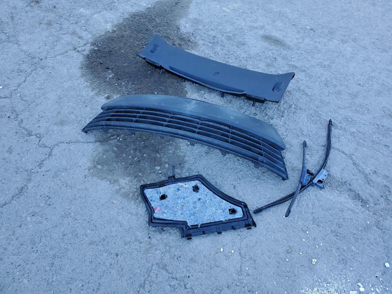 2015 Toyota Corolla L VIN: 2T1BURHE9FC429735 Lot: 94937695