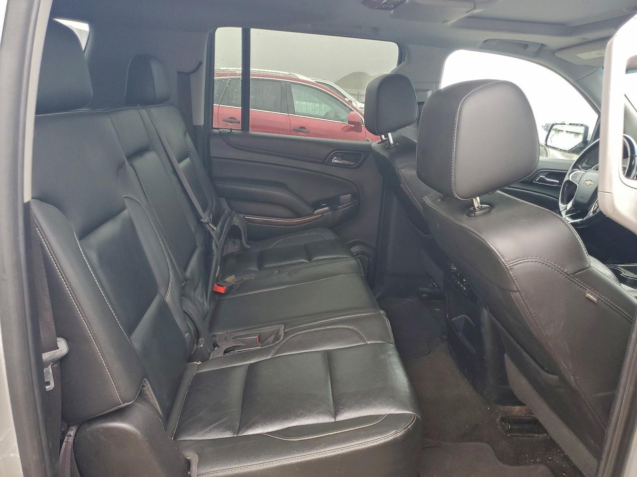 2018 Chevrolet Suburban K1500 Lt VIN: 1GNSKHKC4JR240990 Lot: 96077565