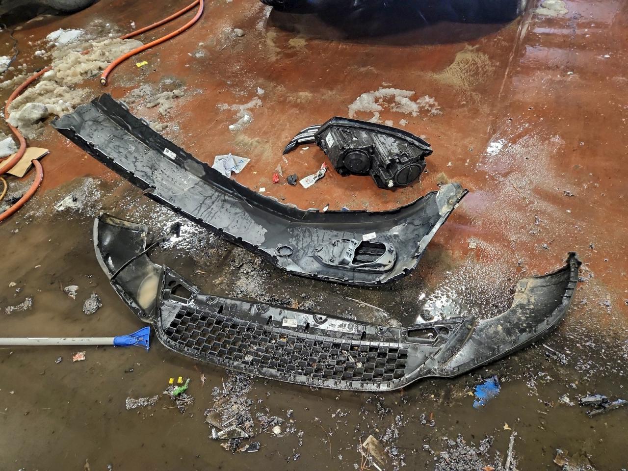 2017 Volkswagen Tiguan Wolfsburg VIN: WVGRV7AX4HK026691 Lot: 96330265