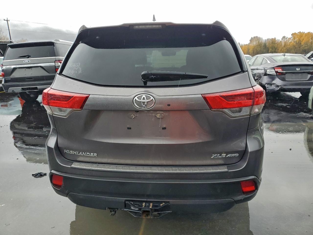 2019 Toyota Highlander Se VIN: 5TDJZRFH0KS943792 Lot: 95974015