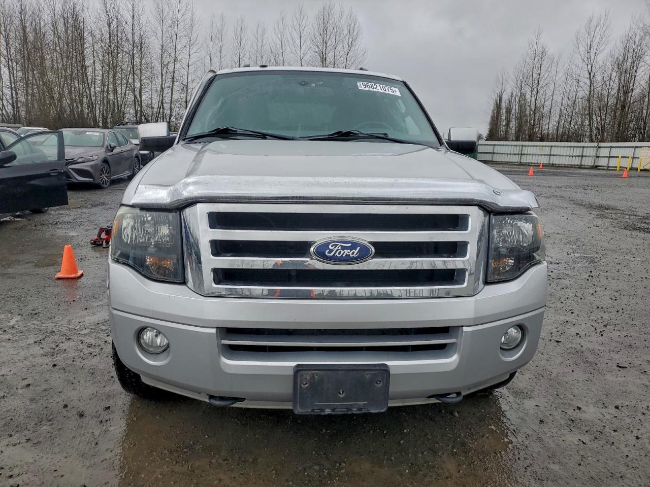 2011 Ford Expedition Limited VIN: 1FMJU2A57BEF39134 Lot: 96821075