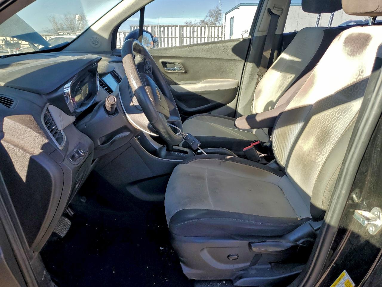 2017 Chevrolet Trax Ls VIN: 3GNCJKSBXHL231563 Lot: 96211255