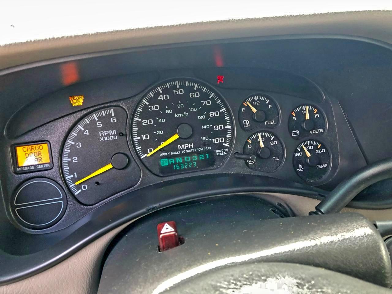 2001 Chevrolet Tahoe K1500 VIN: 1GNEK13T81J114701 Lot: 97673105