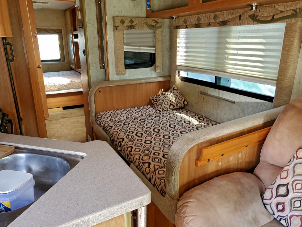 2006 Ford F550 Super Duty Stripped Chassis VIN: 1F6NF53Y360A14523 Lot: 95703285