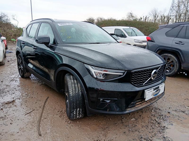 2022 VOLVO XC40 2.0 B3P PLUS DARK 5DR AUTO