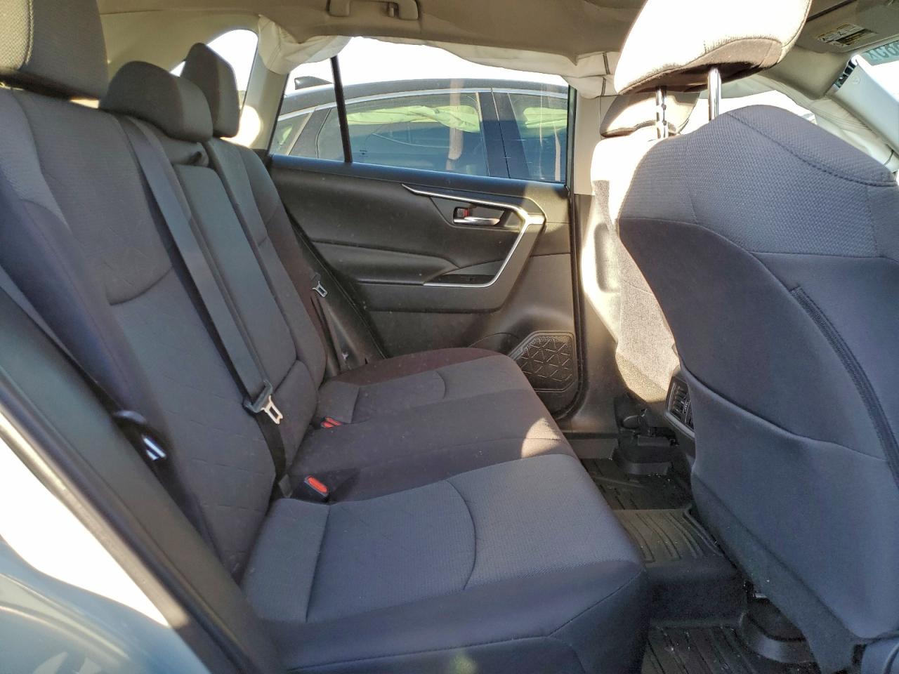 2022 Toyota Rav4 Xle VIN: 2T3P1RFV3NW298551 Lot: 96347585