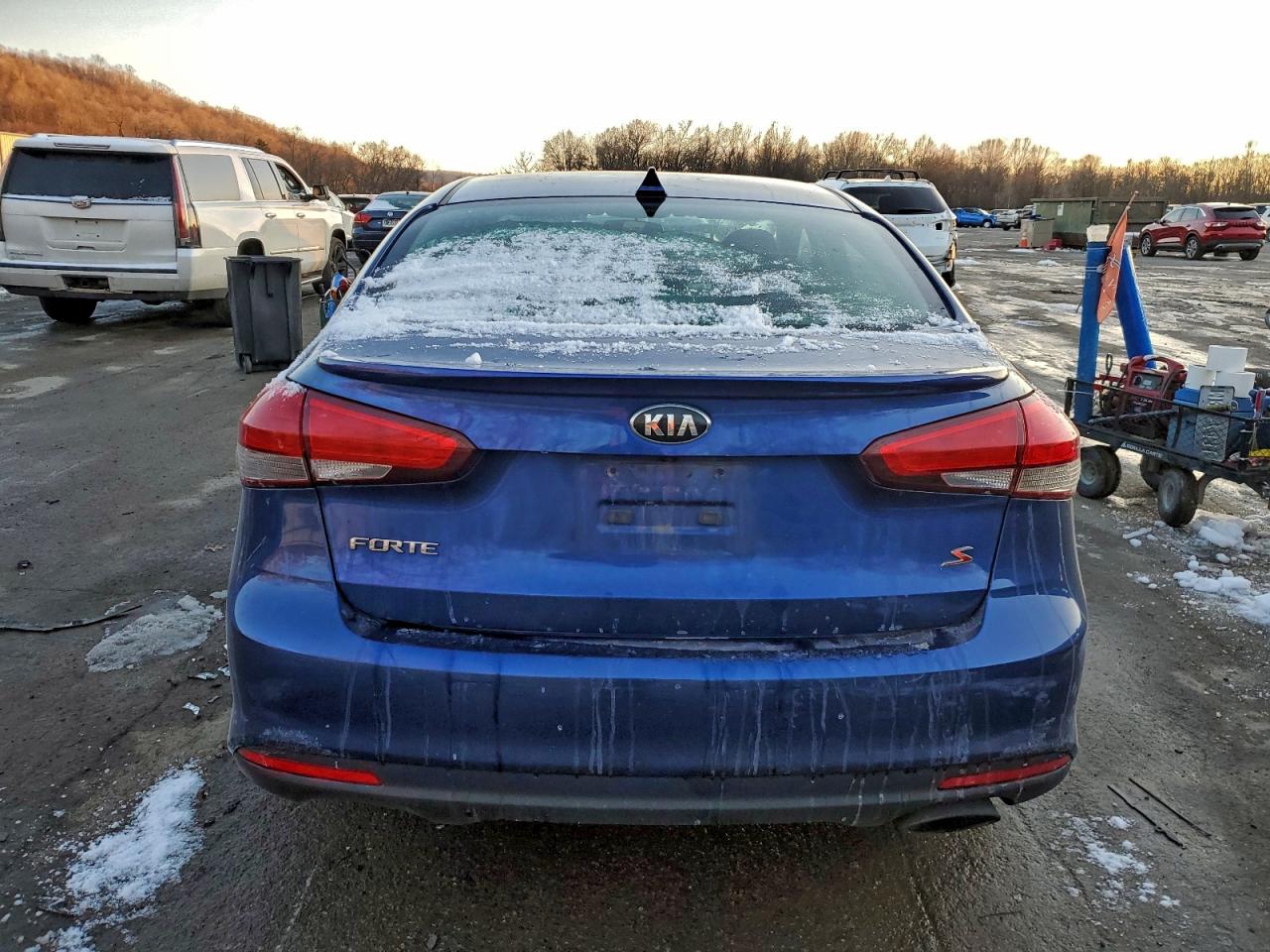 2017 Kia Forte Lx VIN: 3KPFL4A70HE157695 Lot: 96764345