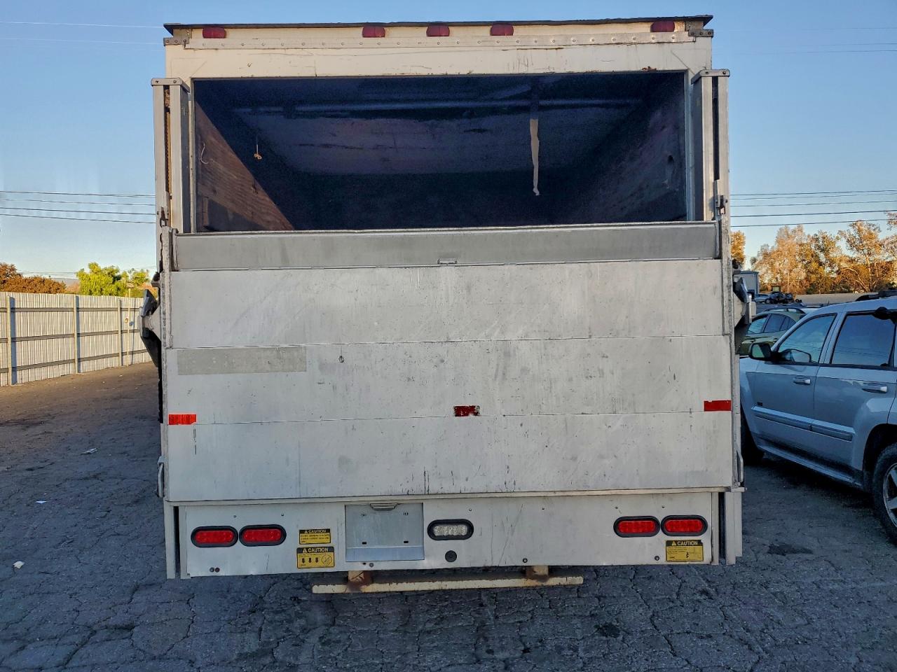 2015 Ford E350 Box Truck VIN: 1FDWE3FL9FDA21246 Lot: 96347665