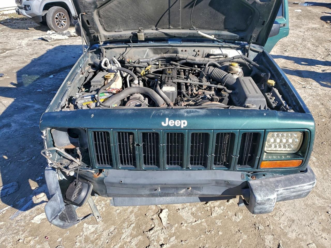 2001 Jeep Cherokee Sport VIN: 1J4FF48S11L557516 Lot: 97501425