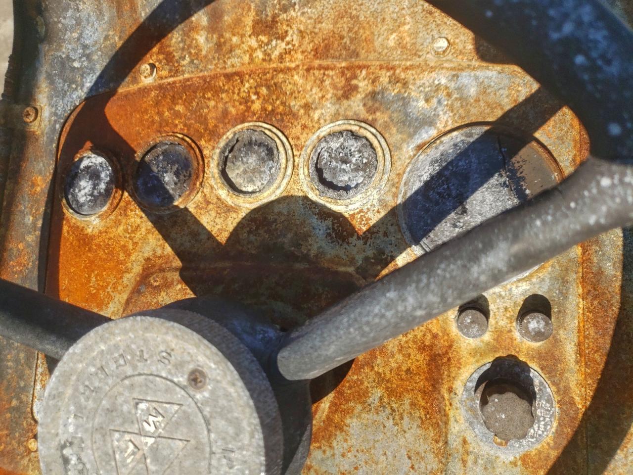 1977 Massey Ferguson Tractor VIN: N0V1N000094739235 Lot: 94739235