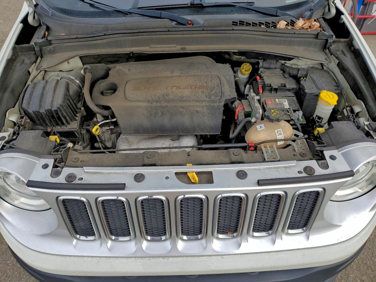 2015 Jeep Renegade Limited VIN: ZACCJBDT0FPB39462 Lot: 96500075