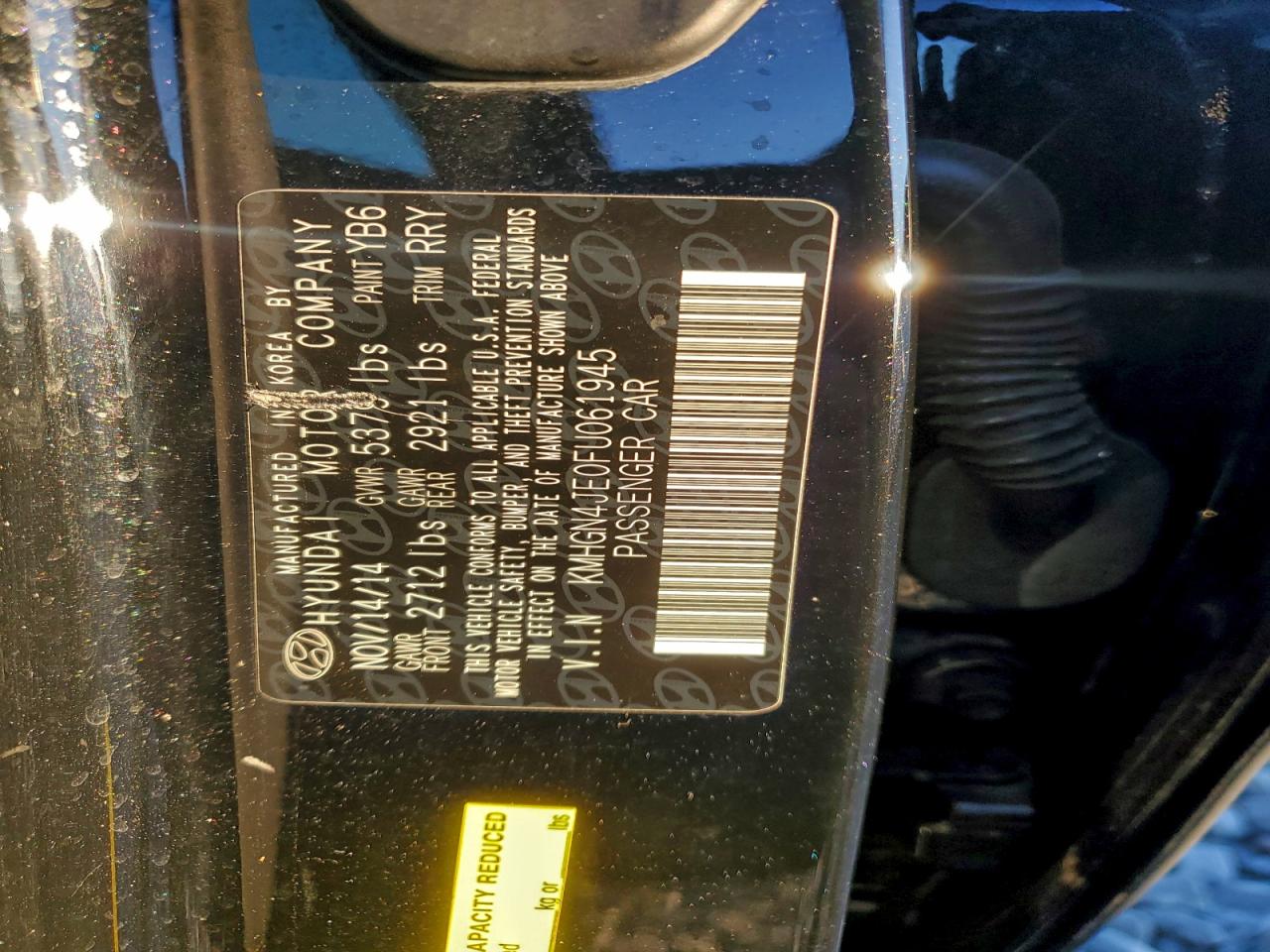 2015 Hyundai Genesis 3.8L VIN: KMHGN4JE0FU061945 Lot: 96765825