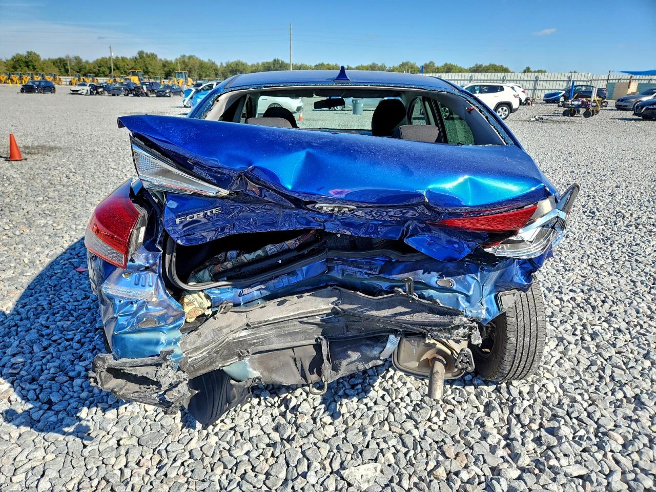 2018 Kia Forte Lx VIN: 3KPFK4A78JE273901 Lot: 95446985