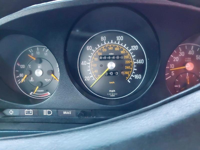 1982 MERCEDES BENZ 500 SL AUT