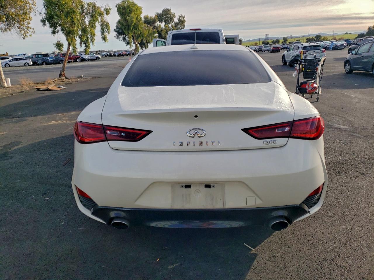 2017 Infiniti Q60 Premium VIN: JN1EV7EK2HM362350 Lot: 95255165