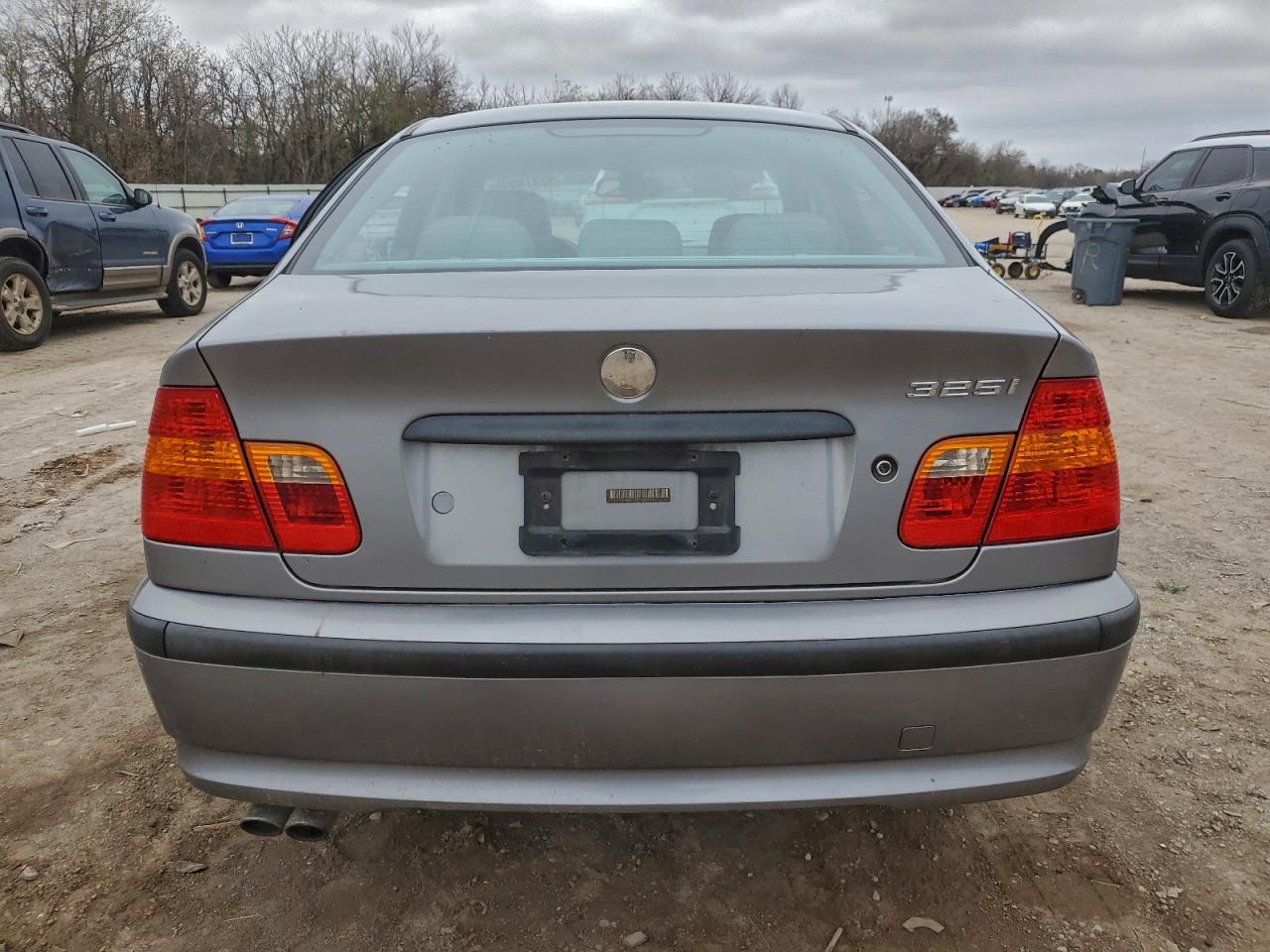 2003 BMW 325 I VIN: WBAET37493NJ34114 Lot: 92375305