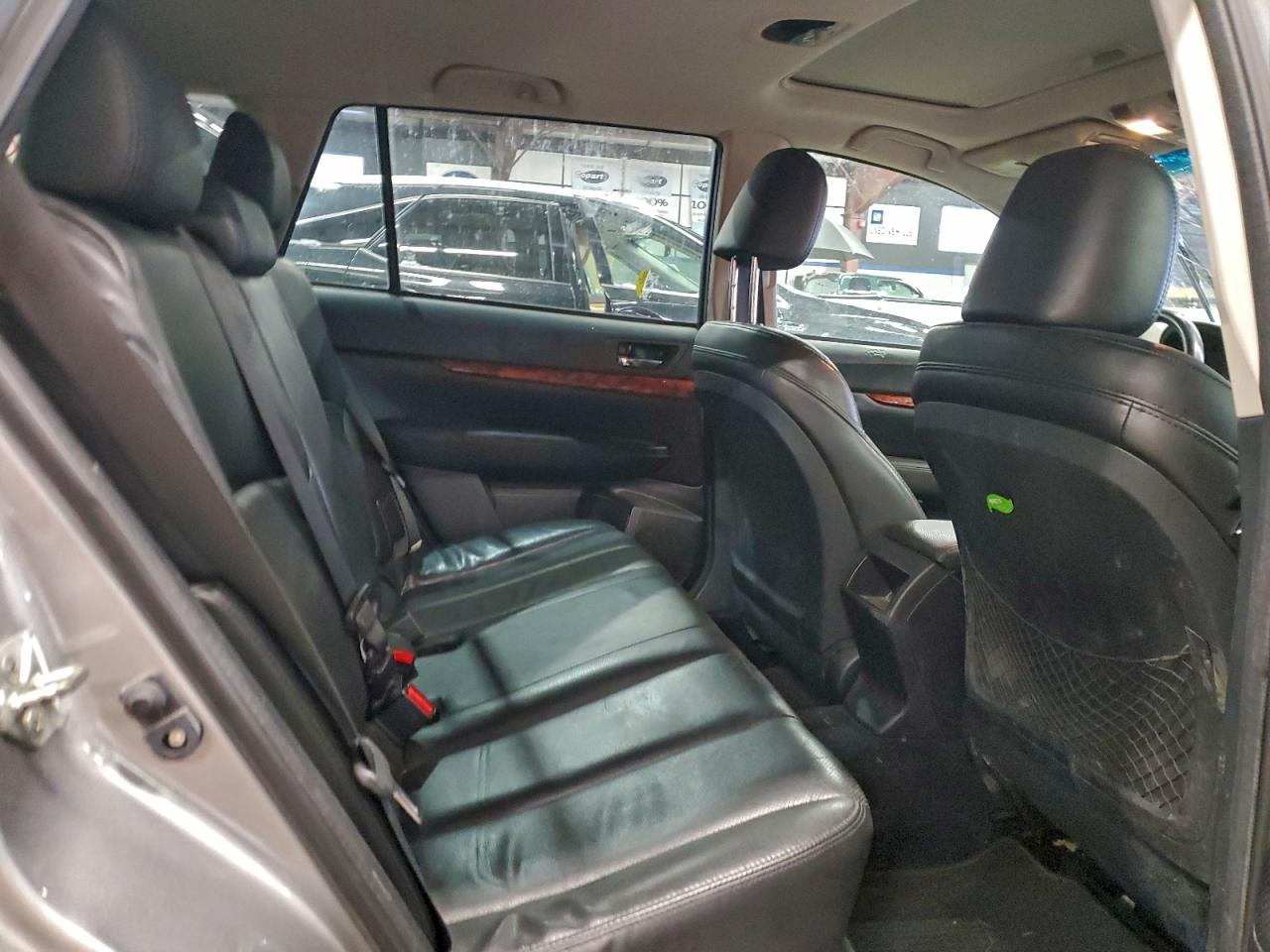 2011 Subaru Outback 3.6R Limited VIN: 4S4BRDLC2B2325330 Lot: 95448225