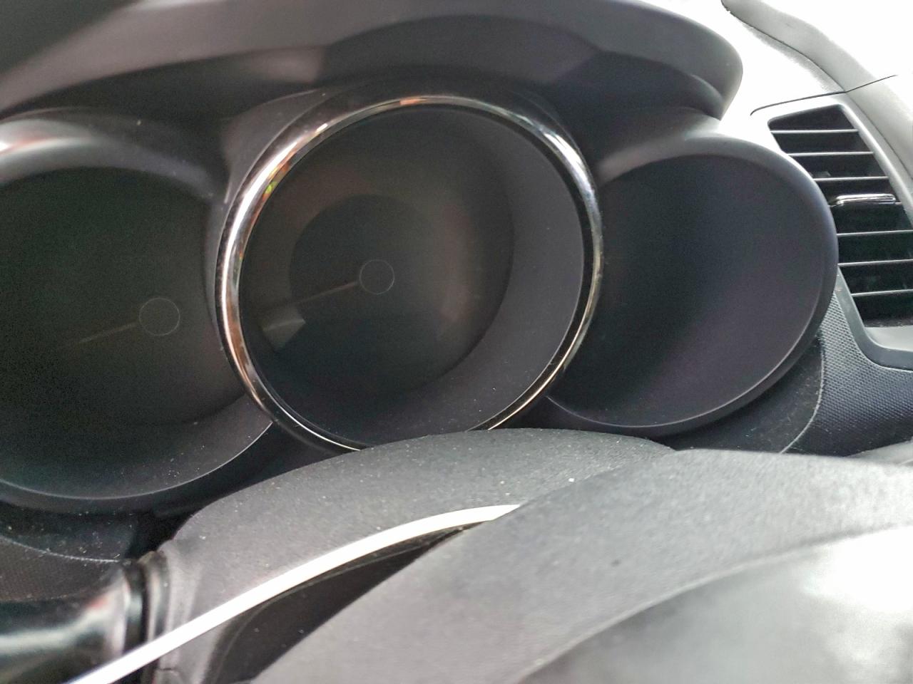 2011 Kia Soul + VIN: KNDJT2A27B7256525 Lot: 94929285