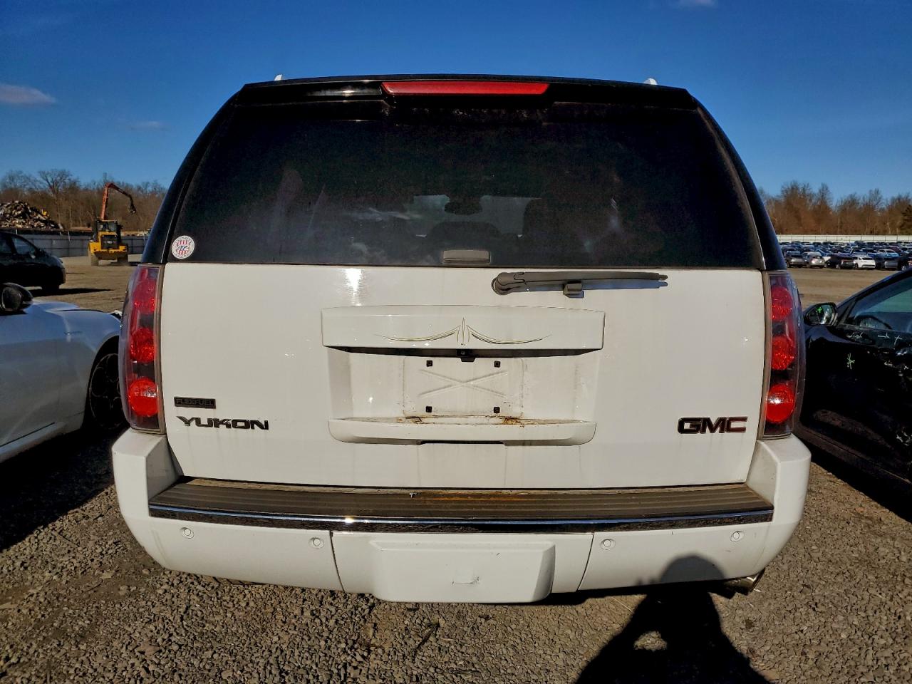 2011 GMC Yukon Denali VIN: 1GKS2EEF1BR353945 Lot: 94633315