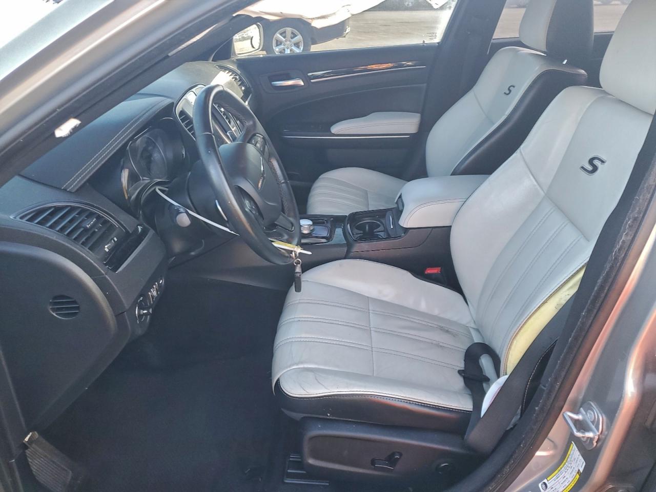 2017 Chrysler 300 S VIN: 2C3CCABGXHH553853 Lot: 95307145