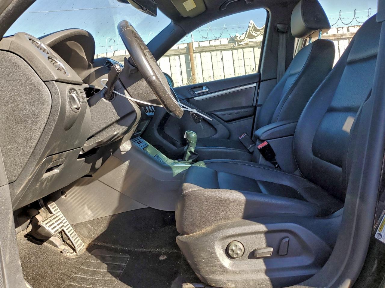 2016 Volkswagen Tiguan S VIN: WVGBV7AX6GW052931 Lot: 95684135