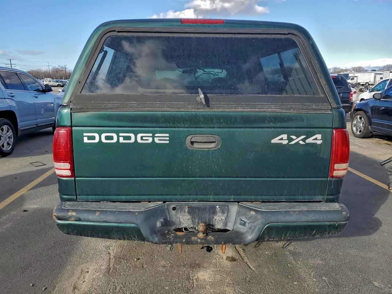 2000 Dodge Dakota Quad VIN: 1B7GG2AX4YS655277 Lot: 96635295