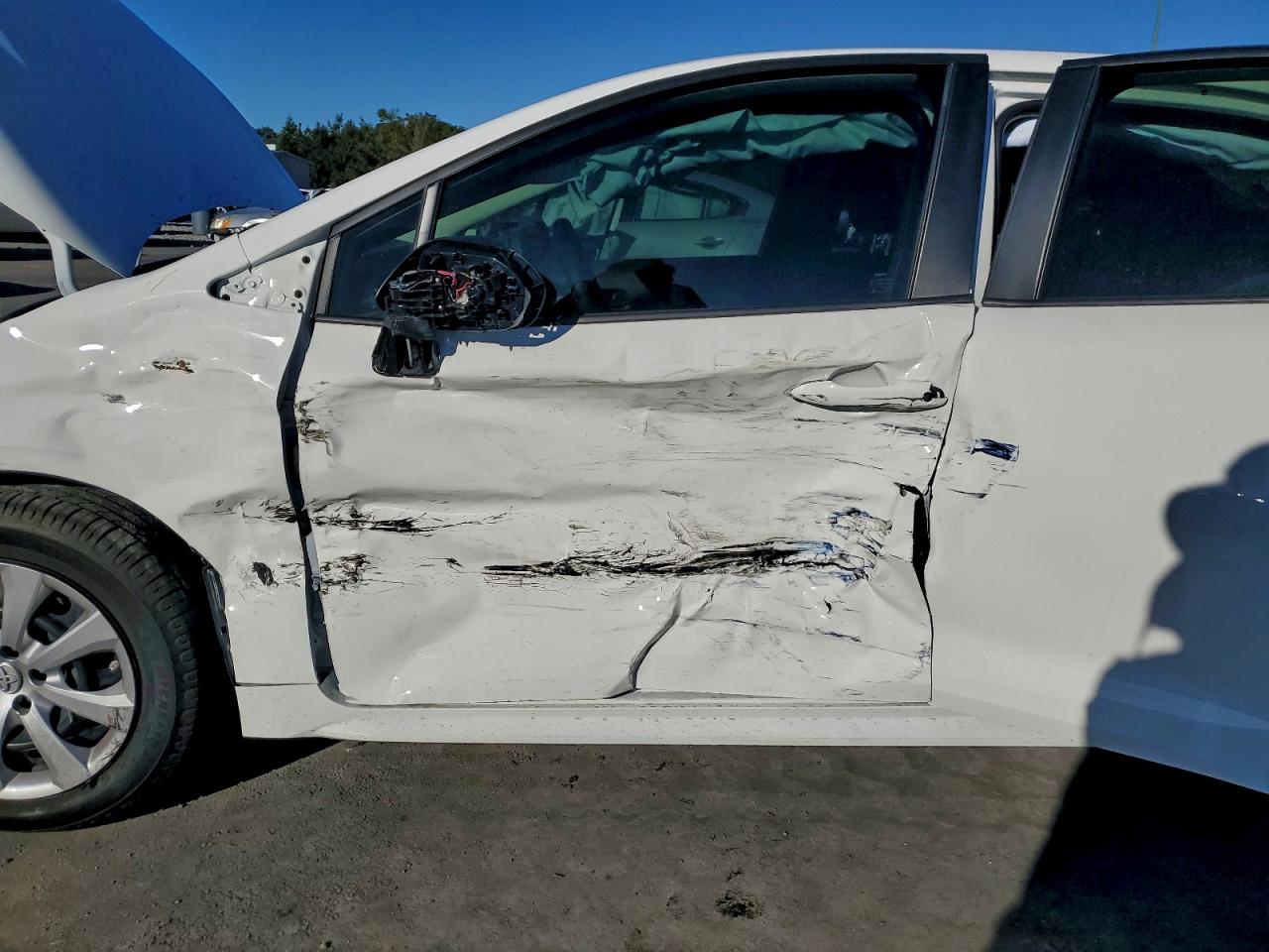 2025 Toyota Corolla Le VIN: JTDBCMFEXS3075249 Lot: 96898195