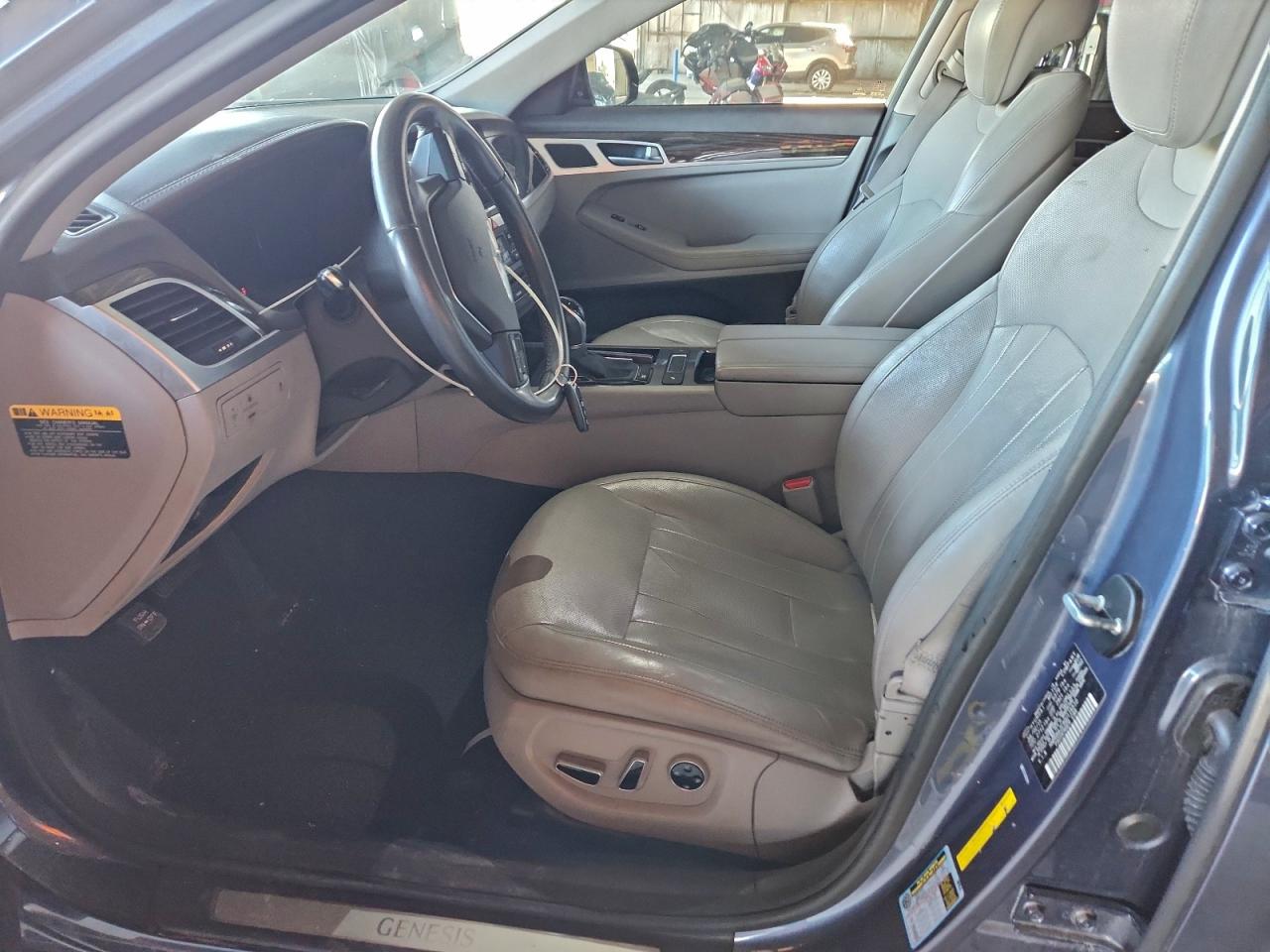 2016 Hyundai Genesis 3.8L VIN: KMHGN4JE9GU116510 Lot: 94576705