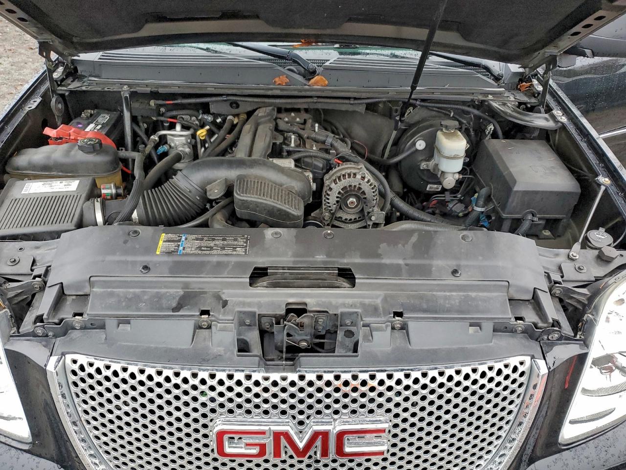 2007 GMC Yukon Denali VIN: 1GKFK63807J381379 Lot: 96780815