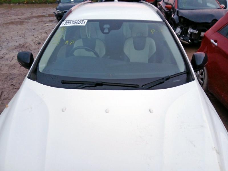 2014 VOLVO V40 D2 CROSS COUNTRY LUX 5DR POWERSHIFT