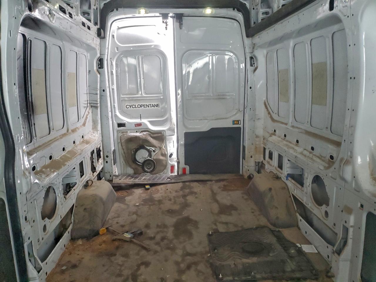 2016 Ford Transit 350 Delivery Van VIN: 1FTBW2XV8GKA83969 Lot: 86674275