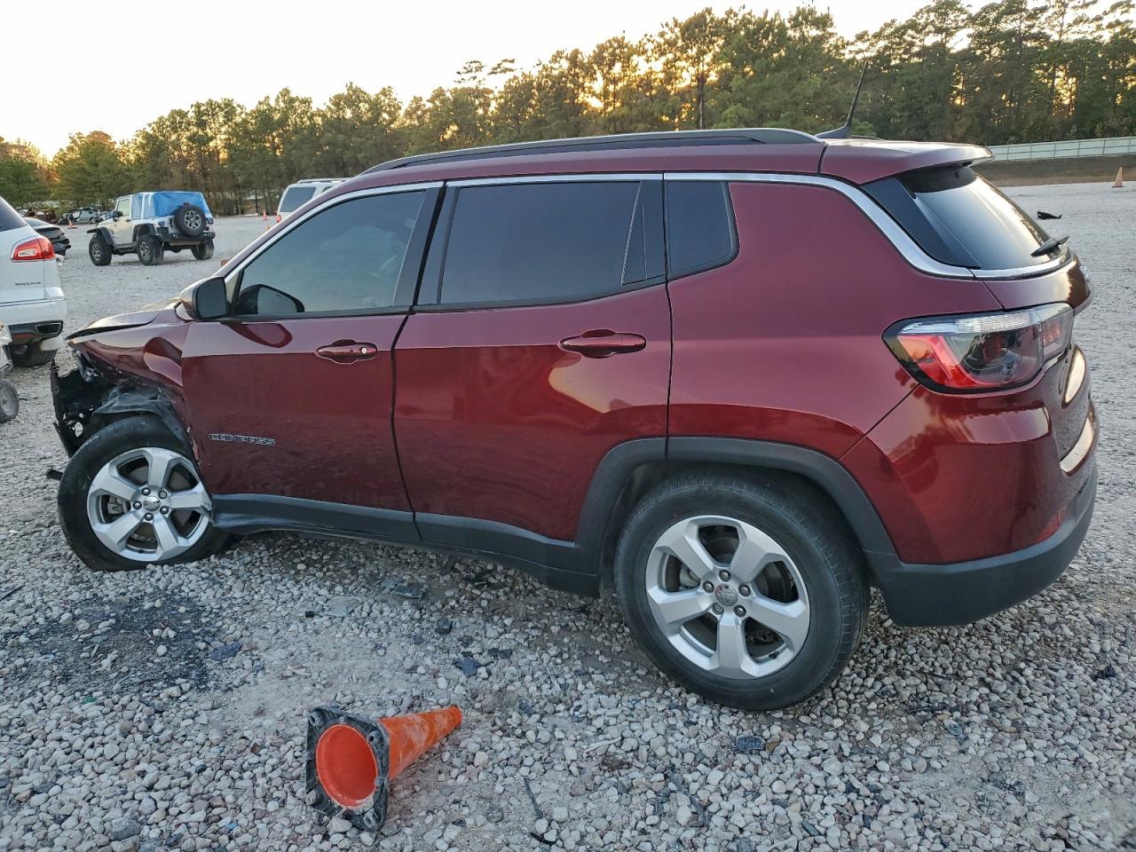 2021 Jeep Compass Latitude VIN: 3C4NJCBB8MT570937 Lot: 97970435