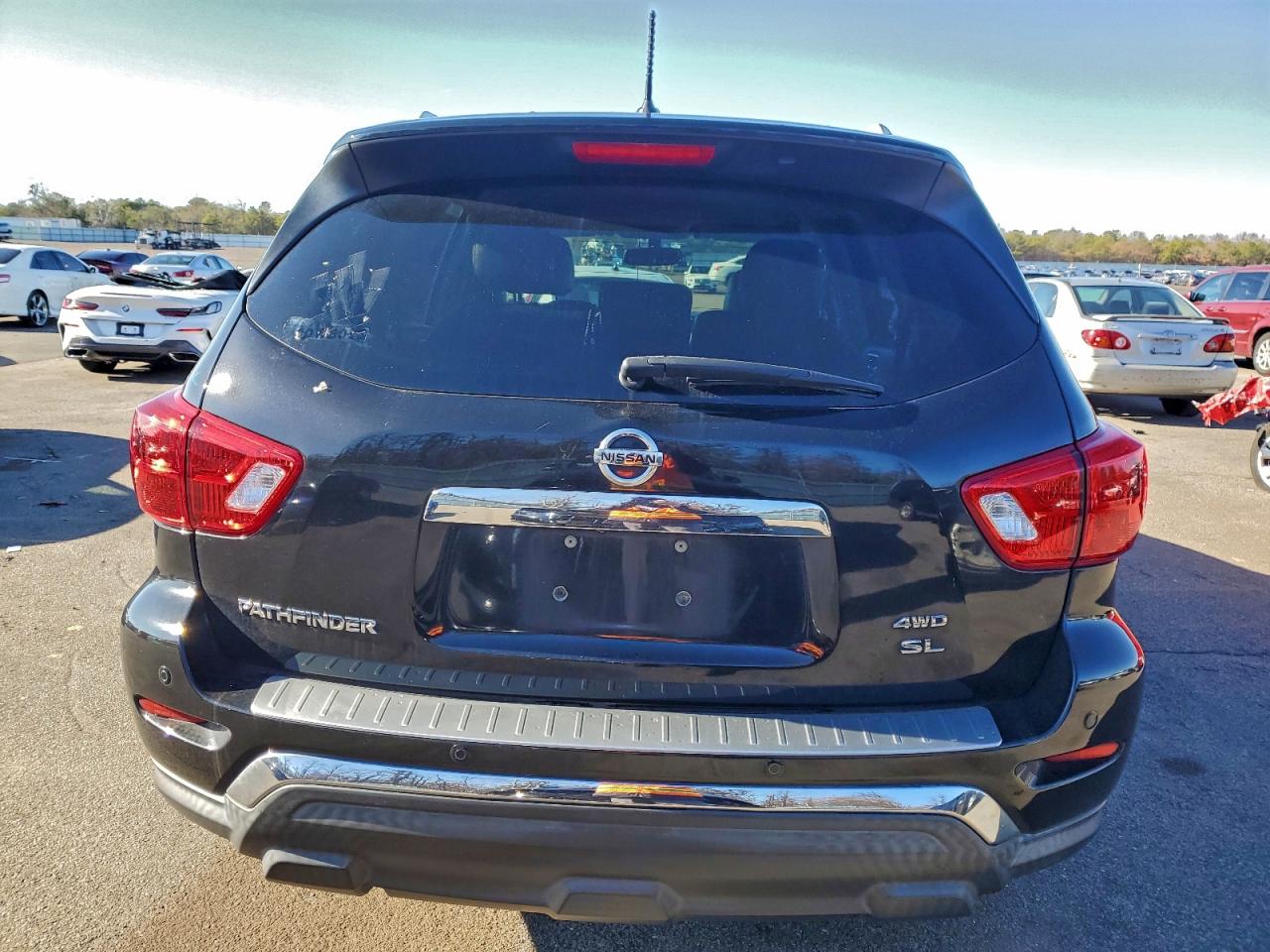 2018 Nissan Pathfinder S VIN: 5N1DR2MMXJC650692 Lot: 94705845