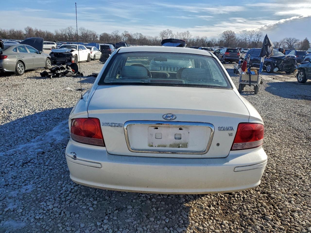 2004 Hyundai Sonata Gl VIN: KMHWF25H64A969140 Lot: 95873125