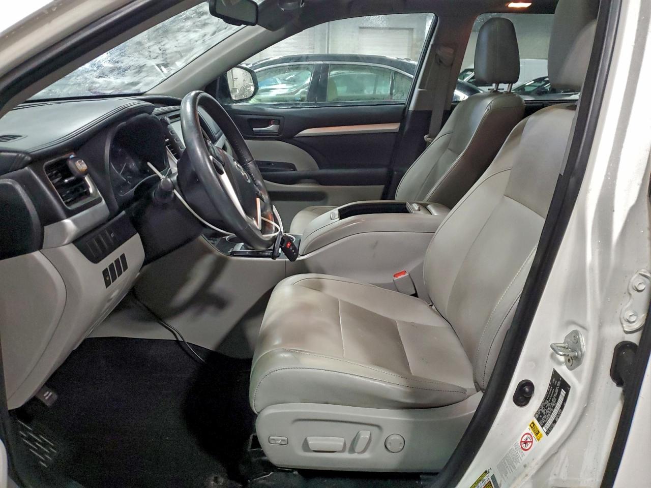 2015 Toyota Highlander Xle VIN: 5TDJKRFH9FS151103 Lot: 94657975