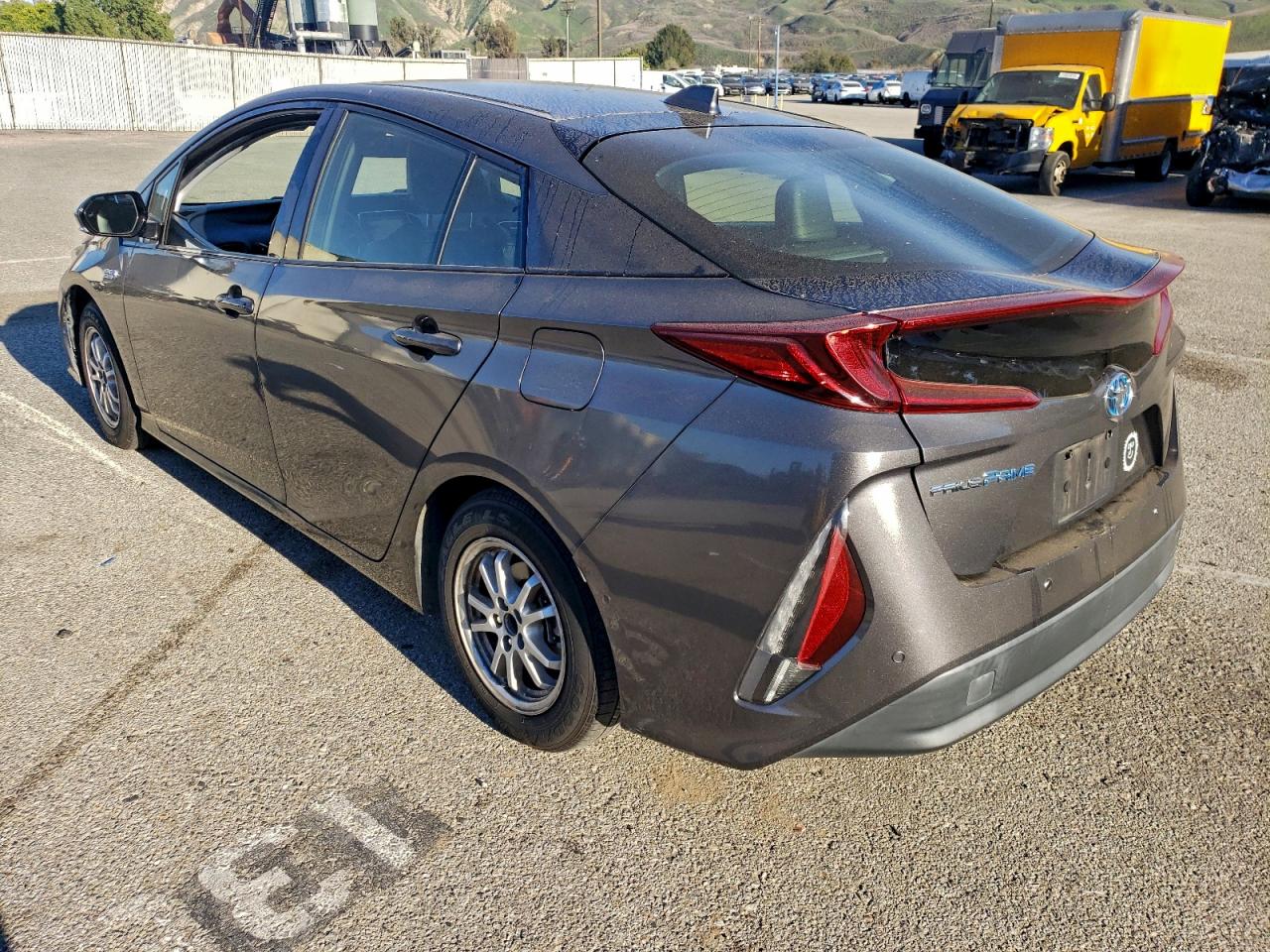 2018 Toyota Prius Prime VIN: JTDKARFP2J3092128 Lot: 98212275