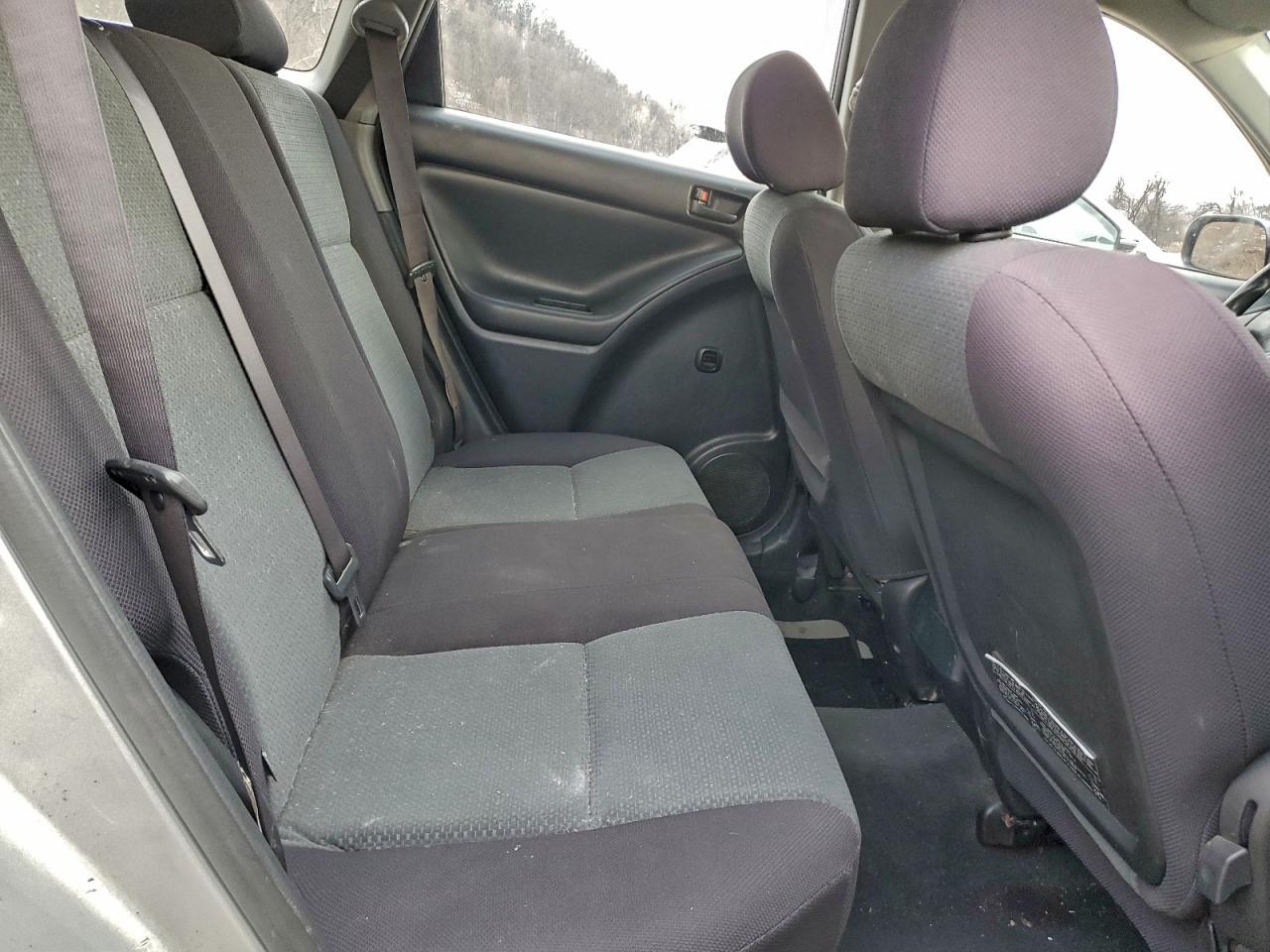 2004 Toyota Corolla Matrix Xr VIN: 2T1KR32E44C175937 Lot: 96390475