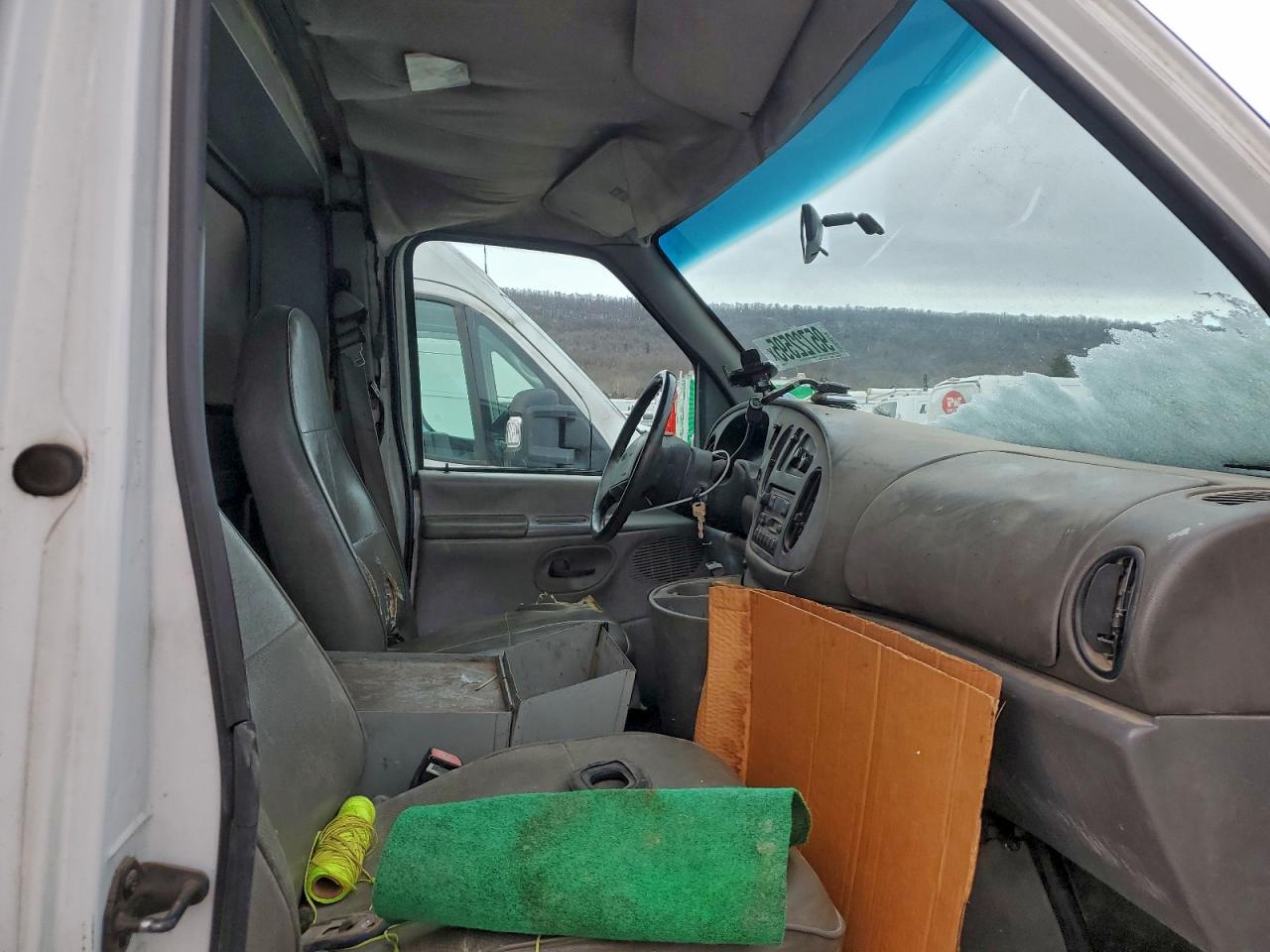 1997 Ford E350 Utility / Service Truck VIN: 1FDKE37L2VHB16896 Lot: 95722595