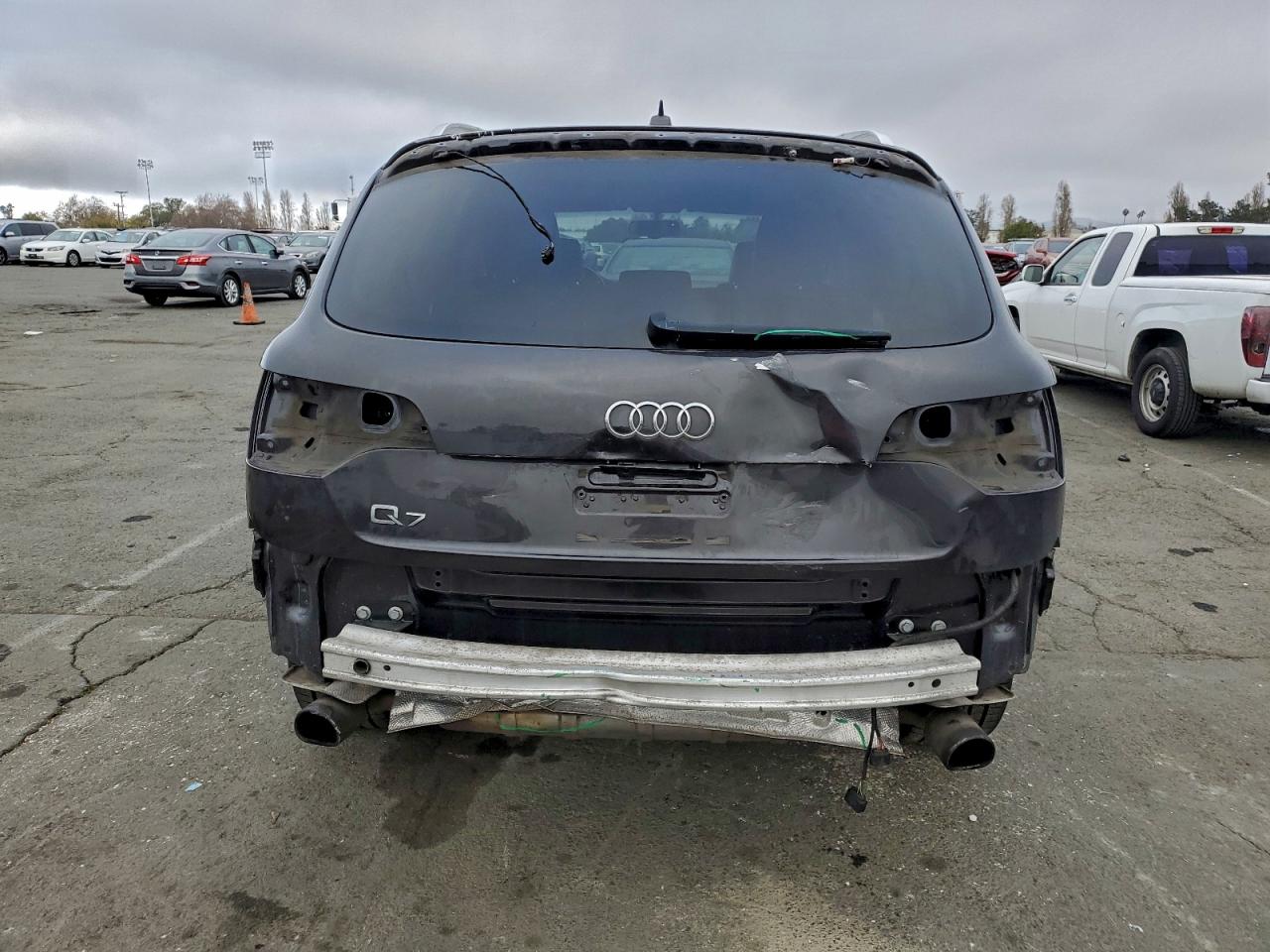 2013 Audi Q7 Premium Plus VIN: WA1LGAFE1DD004097 Lot: 95960875