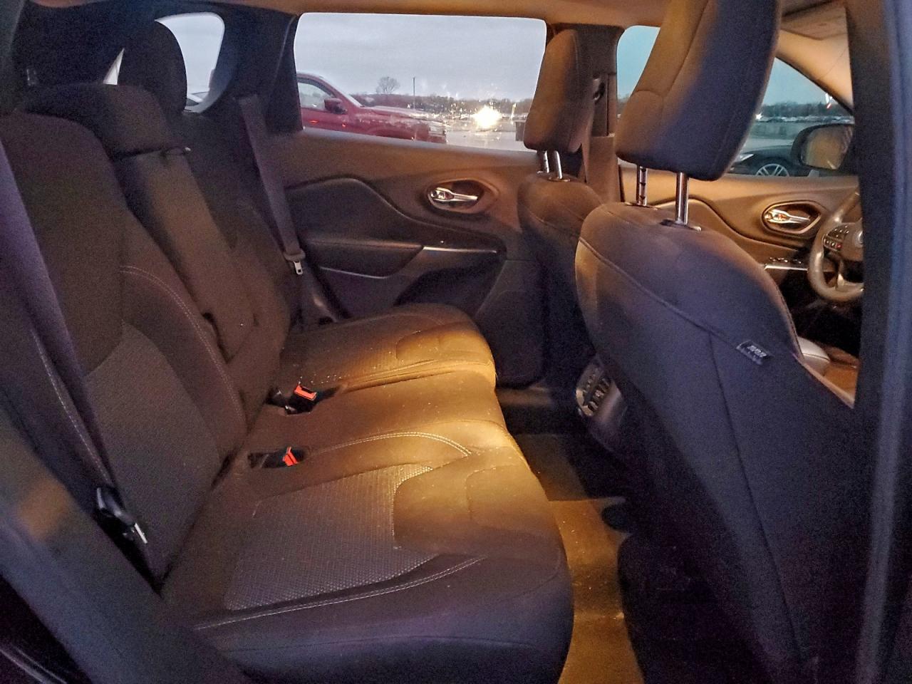 2020 Jeep Cherokee Latitude VIN: 1C4PJMCB0LD587085 Lot: 96156035