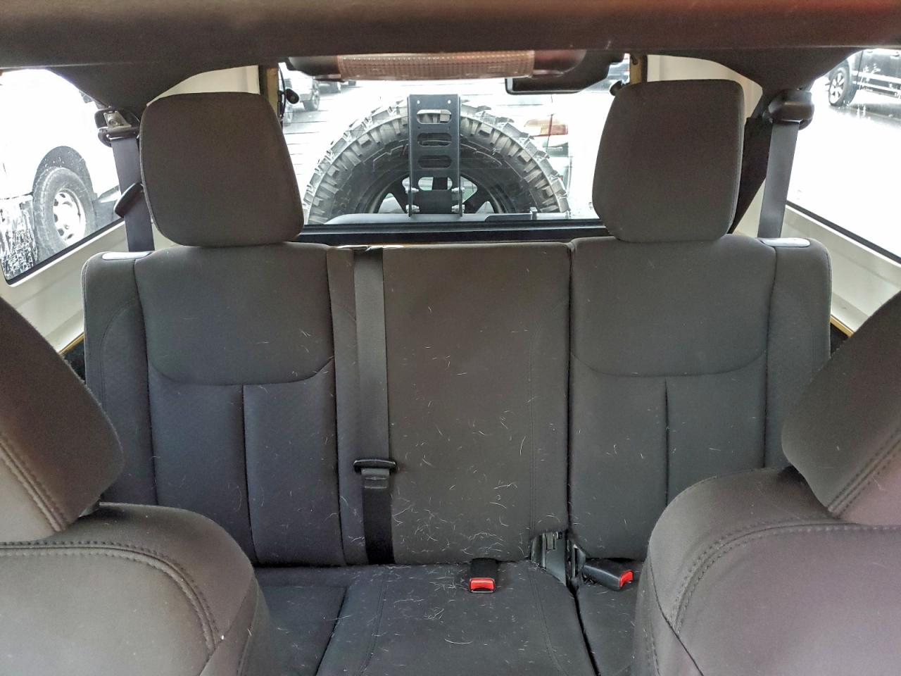 2014 Jeep Wrangler Unlimited Sport VIN: 1C4BJWDG5EL194269 Lot: 96360485