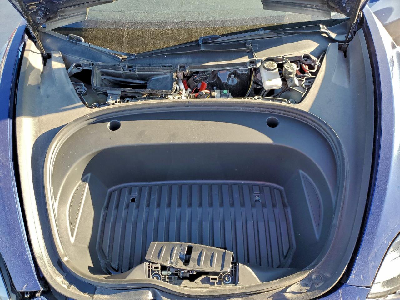 2023 Tesla Model 3 VIN: 5YJ3E1EA7PF694039 Lot: 94599065