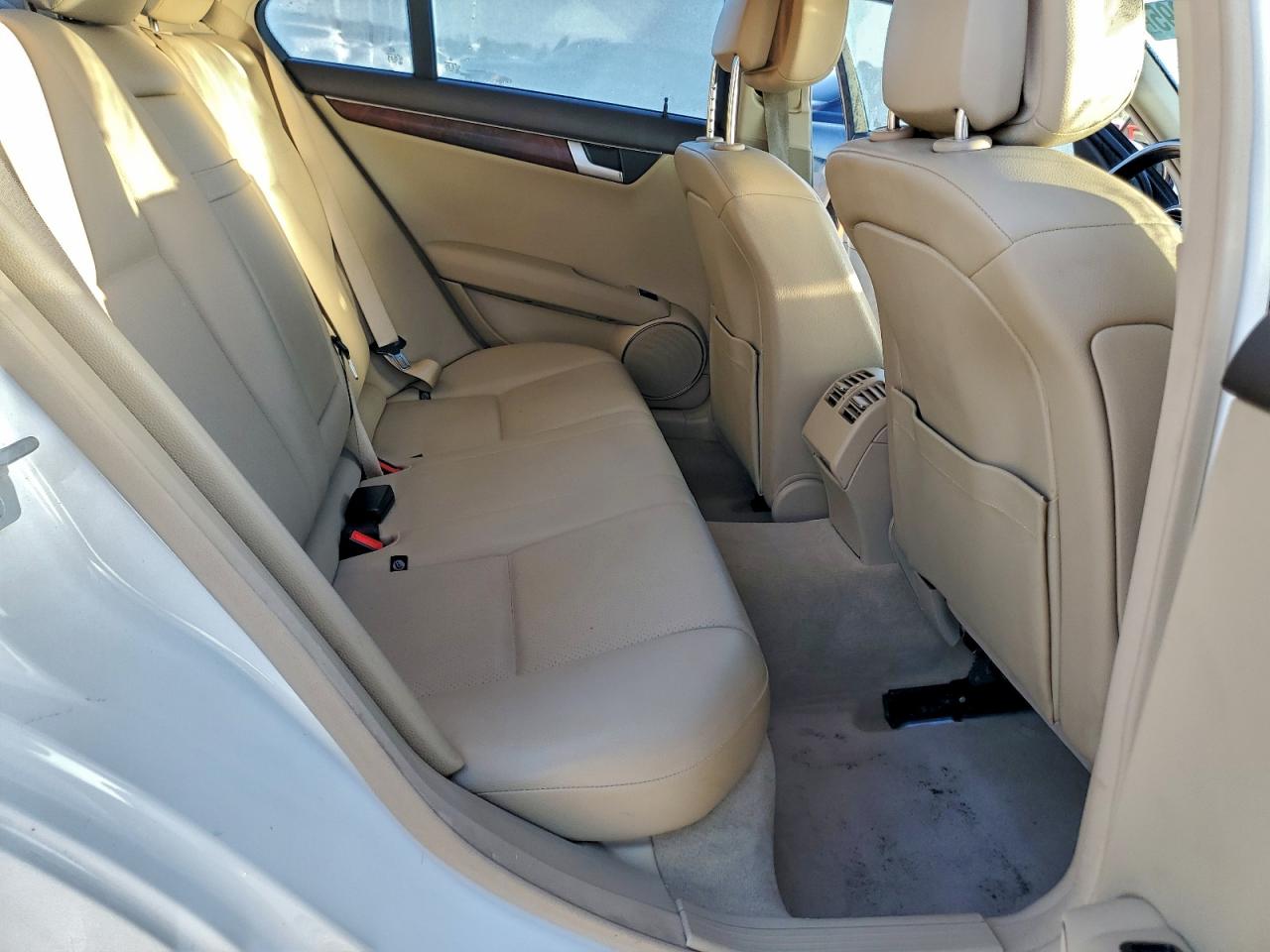 2013 Mercedes-Benz C 250 VIN: WDDGF4HB8DA827034 Lot: 96316995