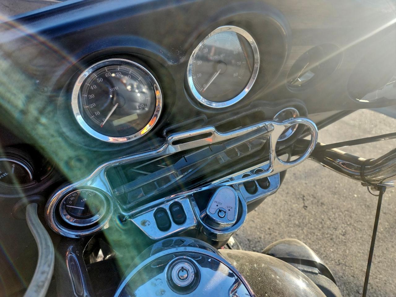 2012 Harley-Davidson Flhtcu Ultra Classic Electra Glide VIN: 1HD1FCM18CB675285 Lot: 95892185