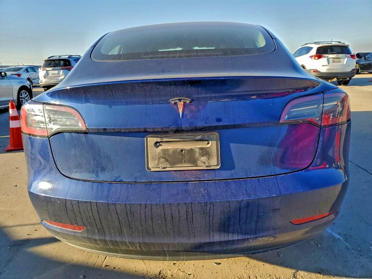 2023 Tesla Model 3 VIN: 5YJ3E1EA7PF694039 Lot: 94599065