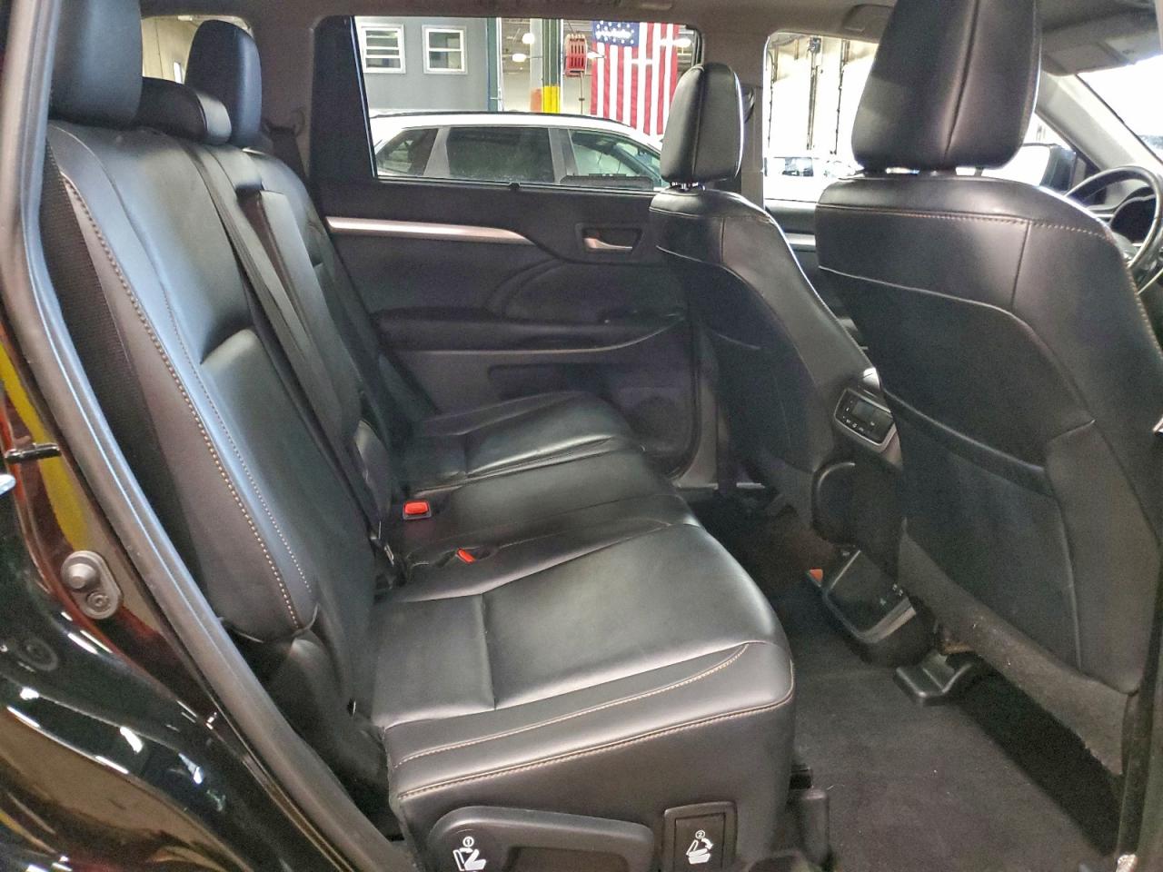 2019 Toyota Highlander Se VIN: 5TDJZRFH4KS920547 Lot: 96012245