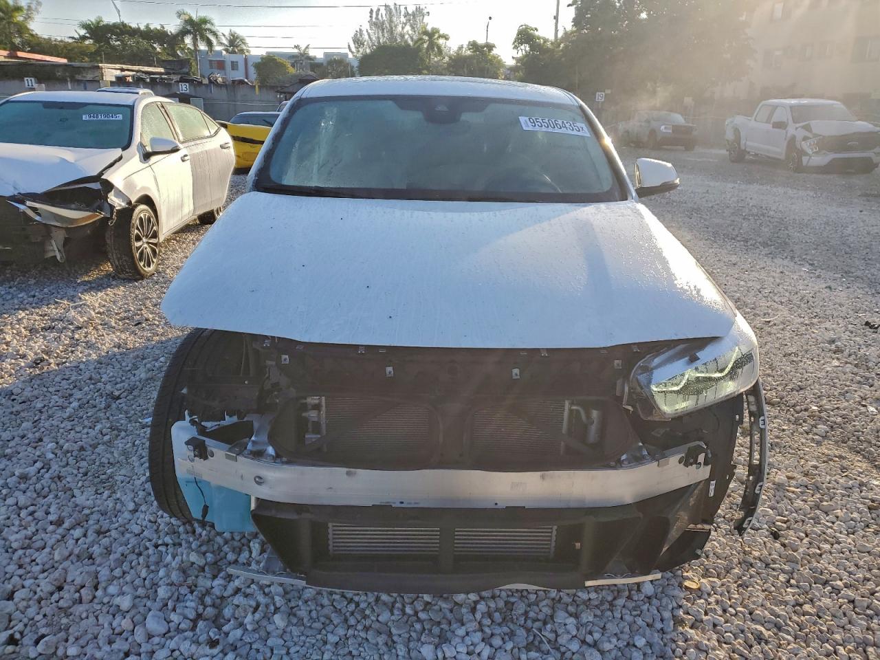 Фото: WBXYH9C04P5V31617