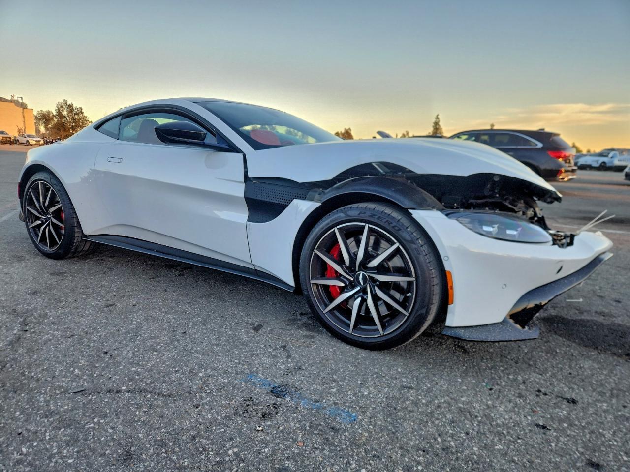 2019 Aston Martin Vantage VIN: SCFSMGAW0KGN01121 Lot: 95529645