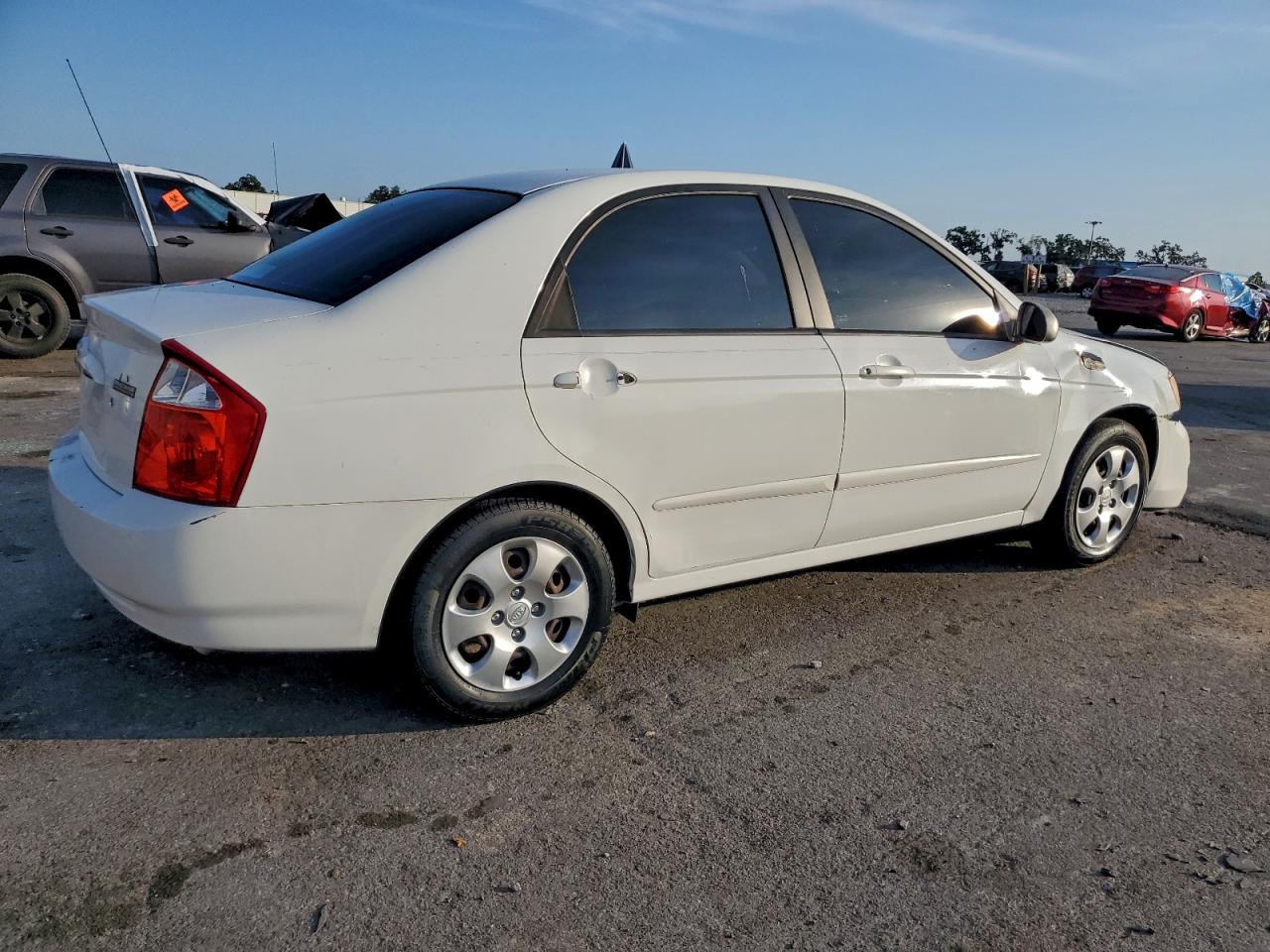 2006 Kia Spectra Lx VIN: KNAFE121365339402 Lot: 95479675